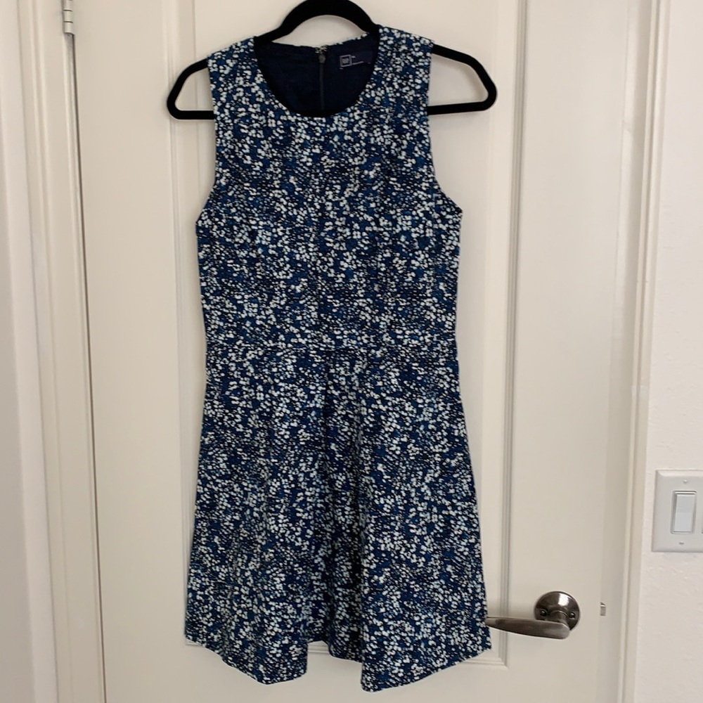 Gap fit and flair style mini dress